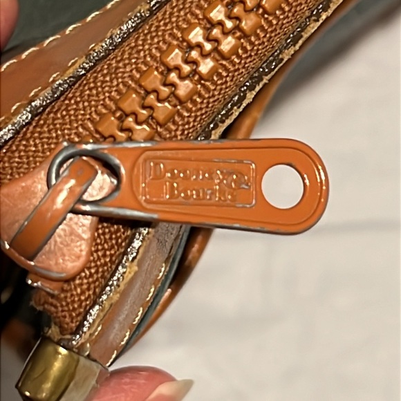 Vintage Green Dooney & Bourke Crossbody Bag - Picture 14 of 17